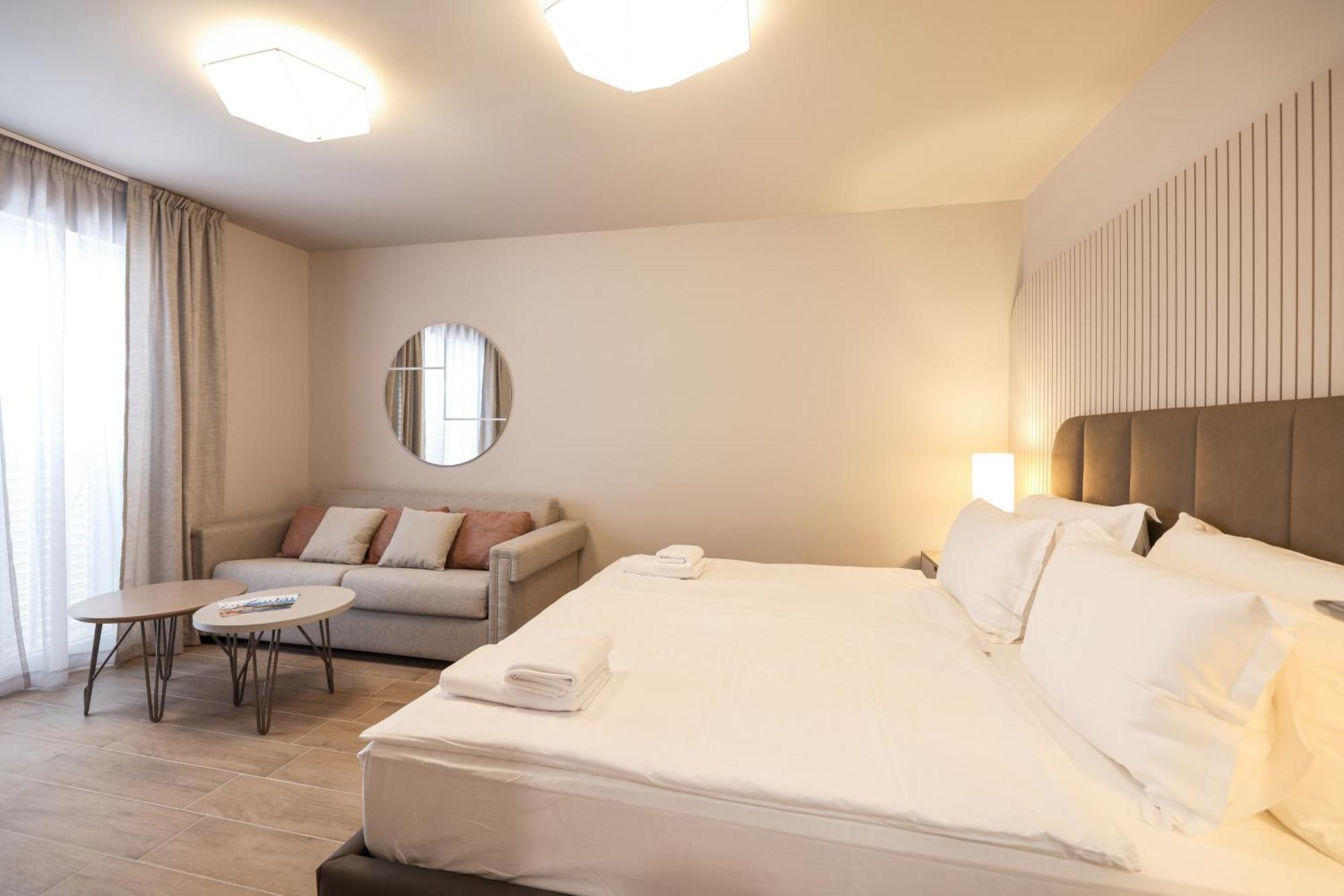 Arsenal Lofts Apartment Zadar Room photo